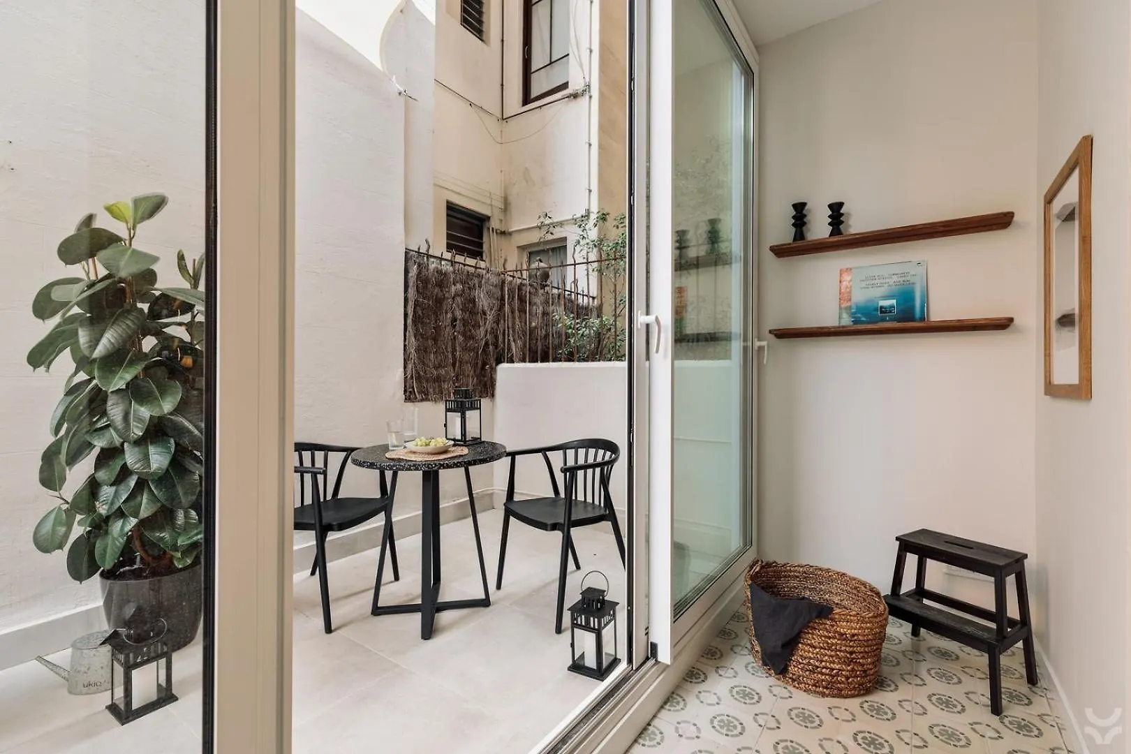 Apartament Halite - 2 Bedrooms, Terrace, And Balcony In Gracia Barcelona